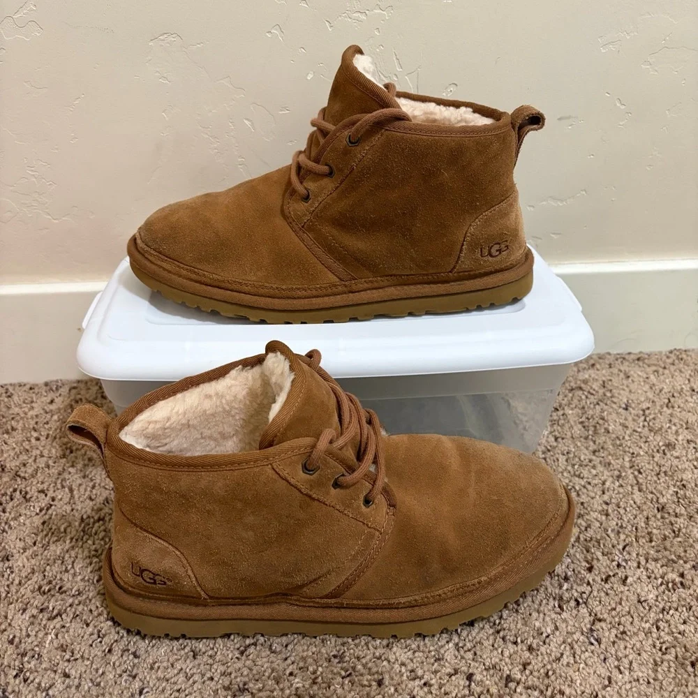 UGG Neumel Men’s Suede Chukka Boots Size 8, Chestnut Brown